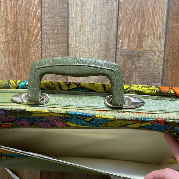 W. P. Hemenway Co Vintage Boho Floral Woven Carryon Suitcase - Picture 7 of 16